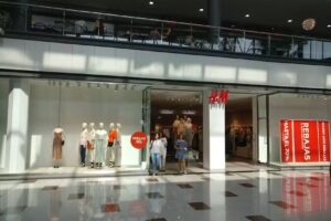 H&M