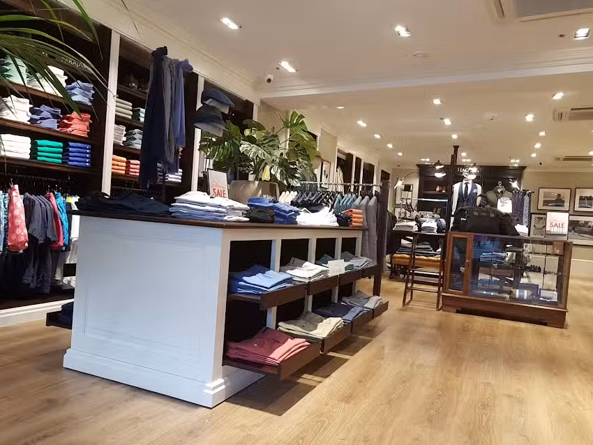 Hackett London &ndash; Plaza Del Duque