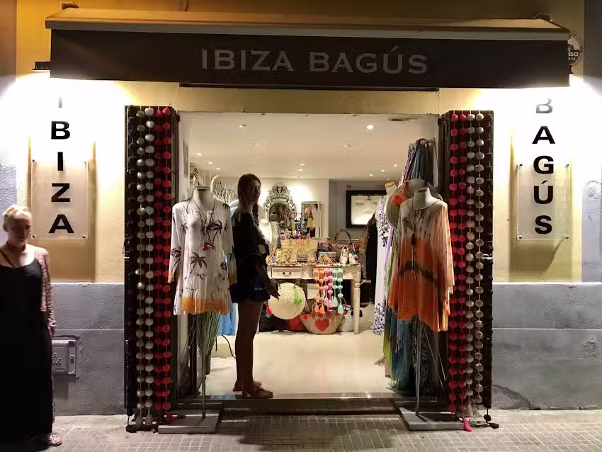 Ibiza ~ Bag&uacute;s