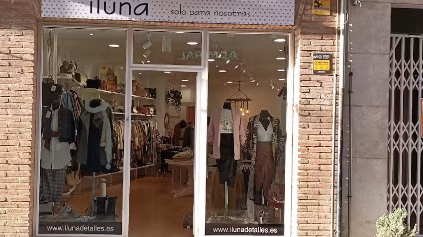 Iluna &laquo;solo para nosotras&raquo;