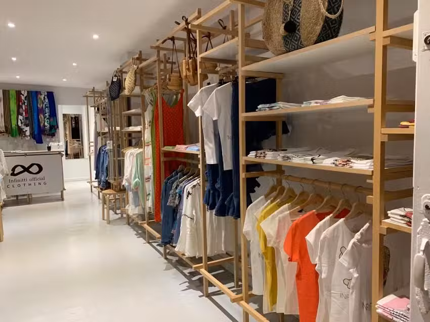 Infinitti official Aguamarga