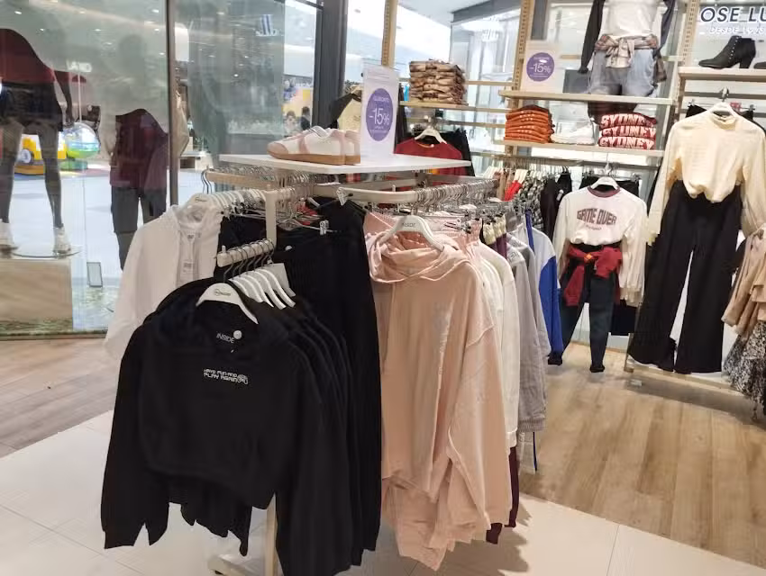 INSIDE &ndash; Tienda de Ropa y Zapatos