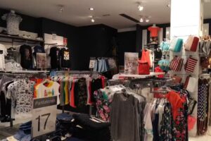 INSIDE &ndash; Tienda de Ropa y Zapatos