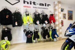 IRENMOTO Chalecos Airbag HIT-AIR y Monos de Cuero y otros accesorios a precio de liquidaci&oacute;n