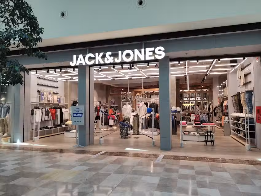JACK & JONES