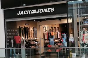 JACK & JONES