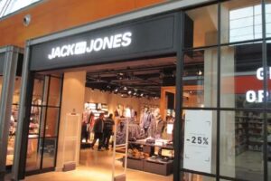 JACK & JONES