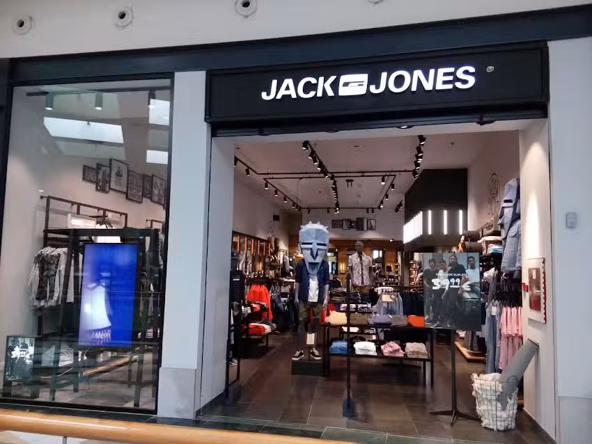 JACK & JONES