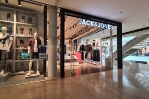 JACK & JONES