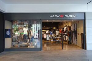 JACK & JONES