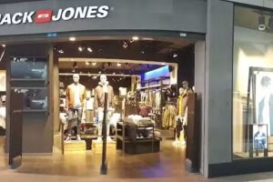 JACK & JONES
