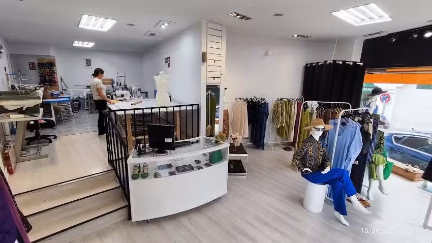 Julia&rsquo;s Boutique & Atelier