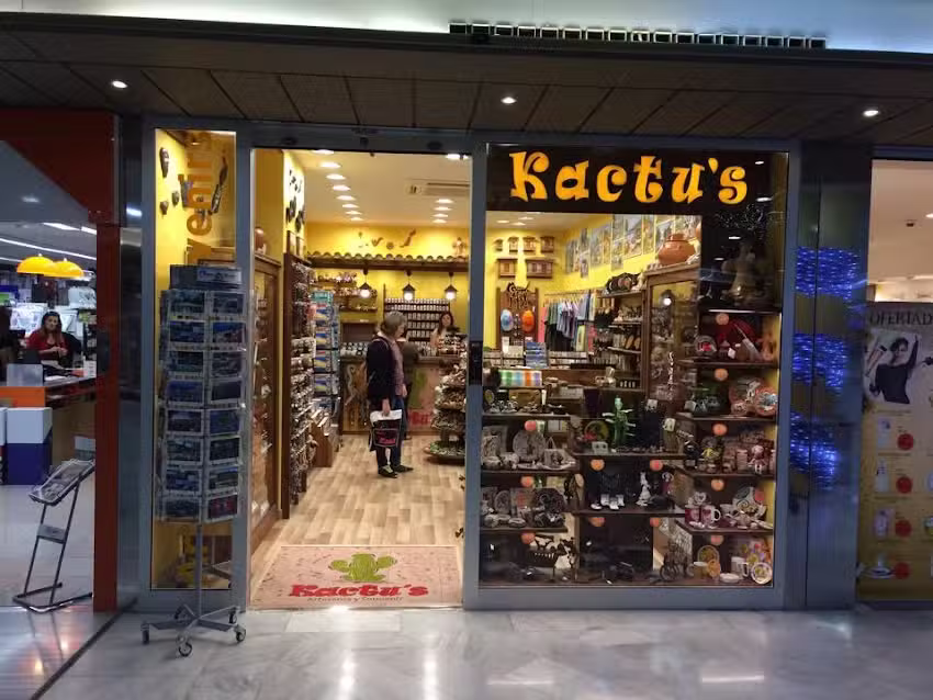 Kactus Las Arenas (Artesania Canaria y Souvenirs)