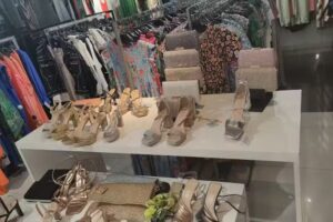komodo «tienda de ropa,zapatos y complementos»