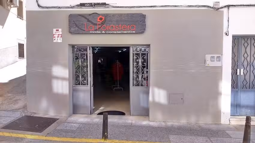 LA FORASTERA Moda y Complementos
