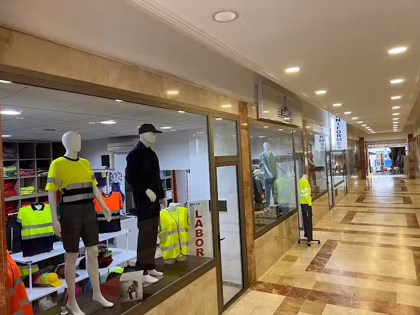 La Galeria Uniformes