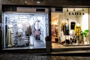 La Lola by Mar