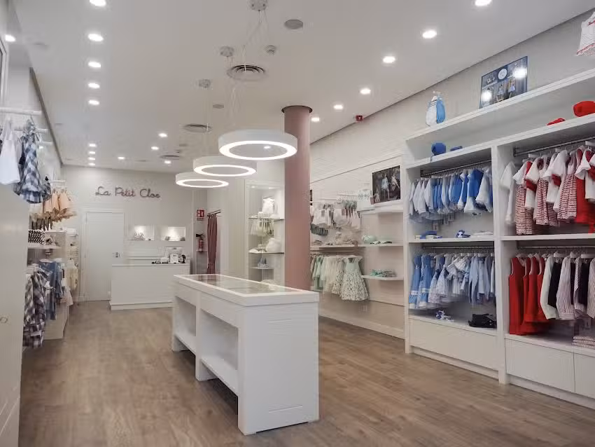 La Petit Cloe , S.L.