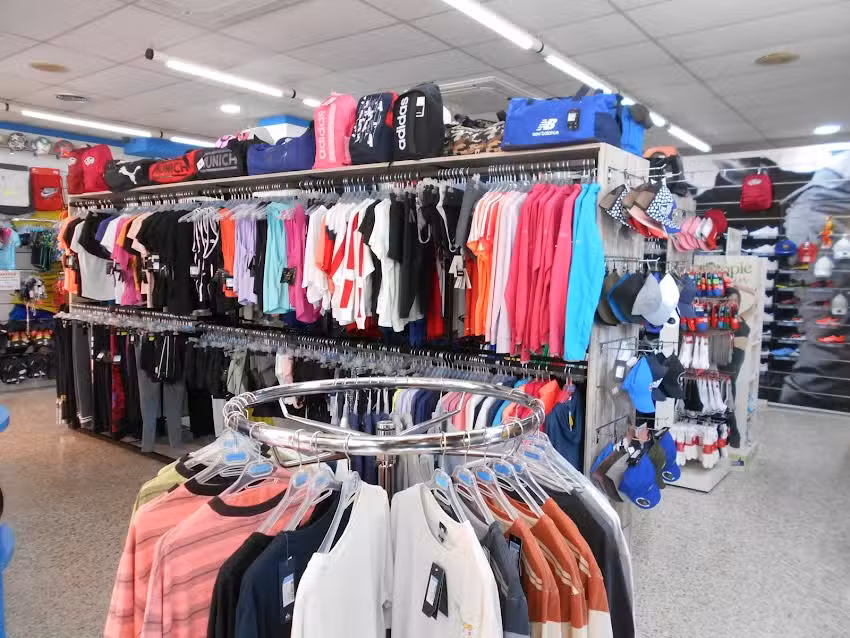 La R&agrave;pita Impacte Sports, S.L.U. Tienda de deportes.