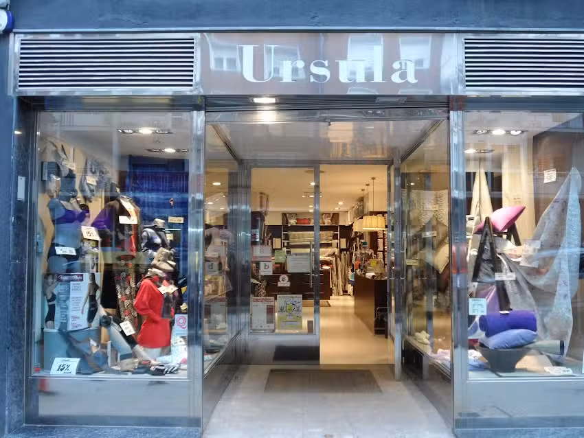 La T&iacute;a &Uacute;rsula Deusto