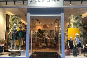 La Tribu Avil&eacute;s