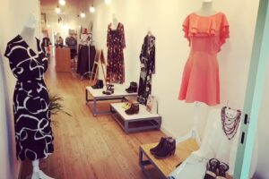 LARROSA, ROPA Y COSAS BONITAS