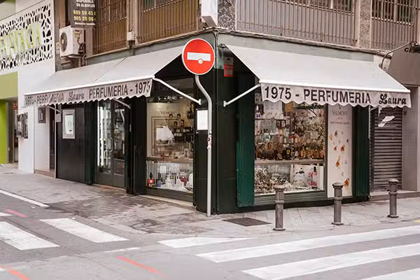 Laura &ndash; Perfumer&iacute;a Nicho