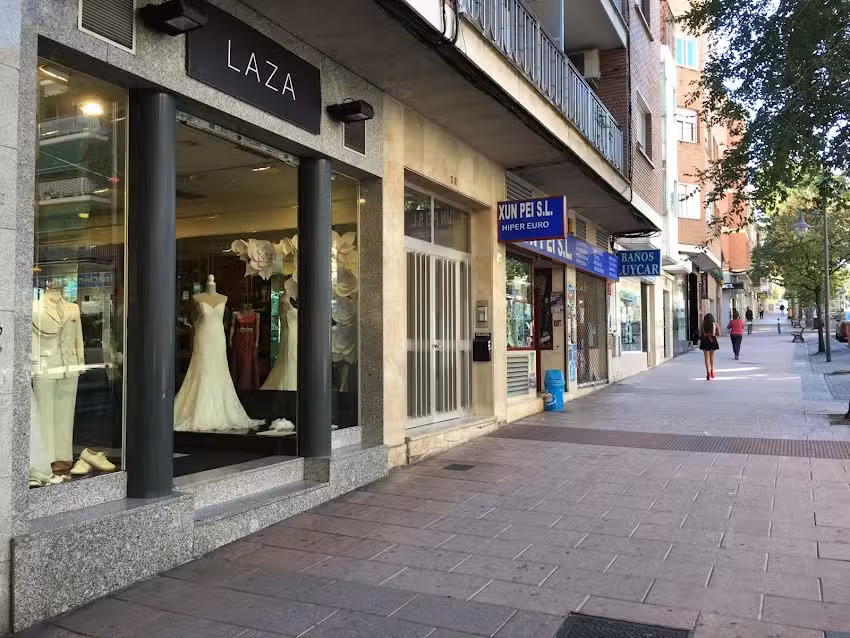 LAZA NOVIAS &ndash; Vestidos de Comuni&oacute;n, Novia e Invitada en Madrid