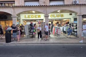Leder Club