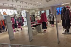 Lola Casademunt Aeropuerto Josep Tarradellas Barcelona-El Prat