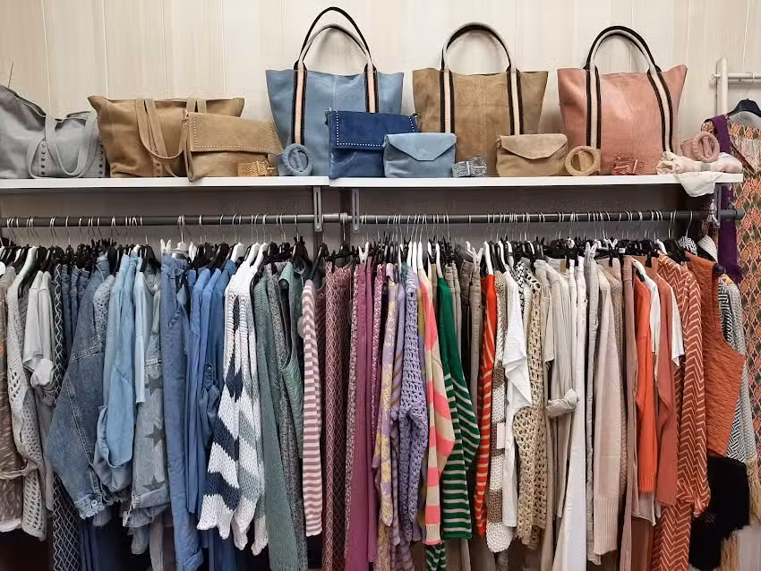 Lunares Moda y Complementos