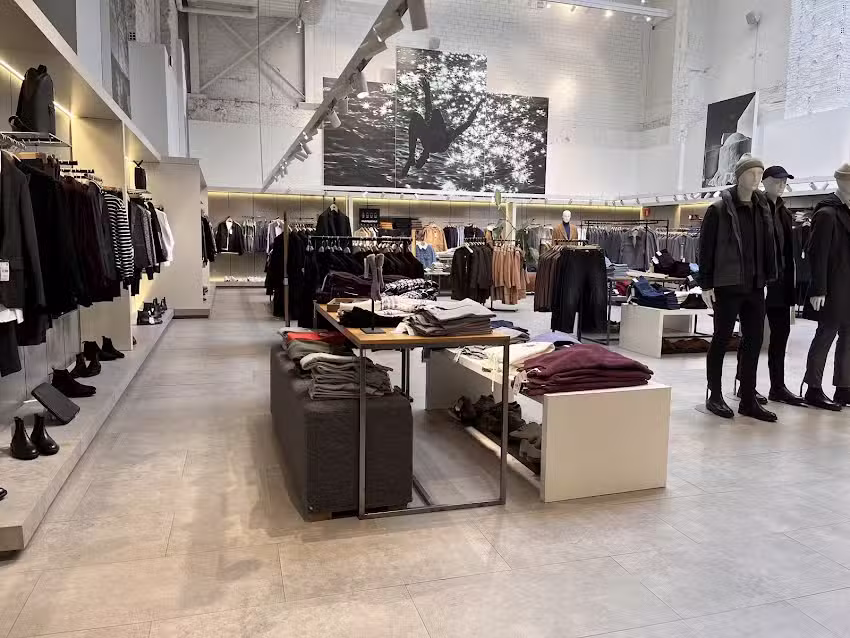 Mango Rambla Catalu&ntilde;a