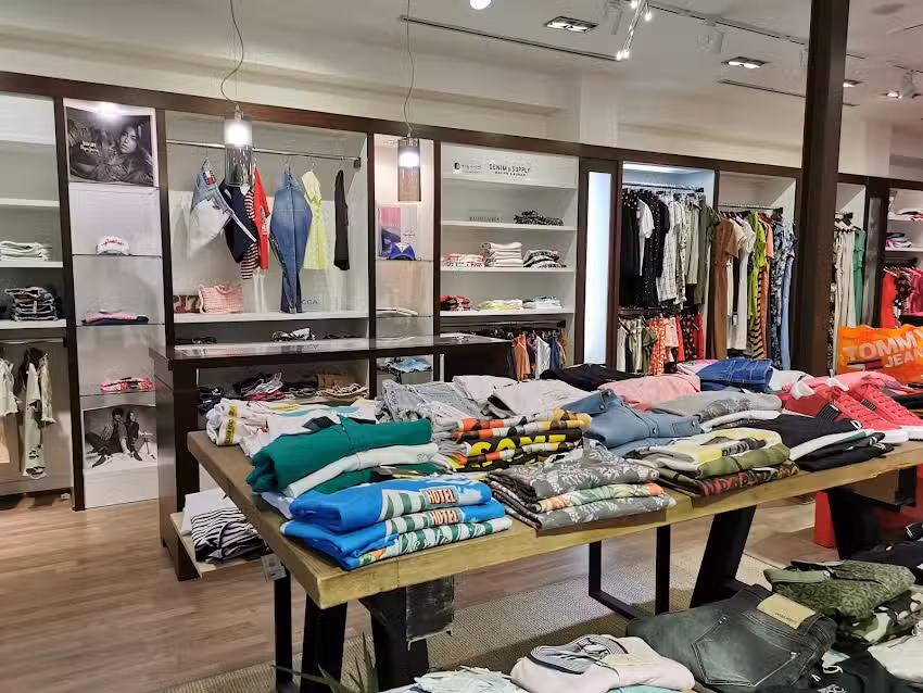 Mar&iacute;a &Aacute;ngeles Moda Hombre y Mujer