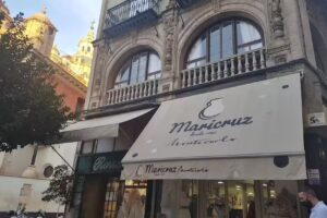 Maricruz Moda Flamenca Plaza del Salvador