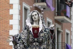 Martínez y Cervantes Trajes Regionales