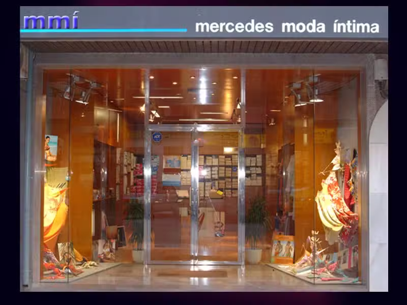 Mercedes Moda &Iacute;ntima
