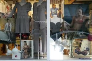 Mercer&iacute;a Corseter&iacute;a Mar&iacute;a Jes&uacute;s