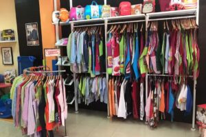 Mobelkids: Equipamiento Educativo y Vestuario Escolar