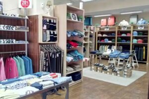 MODA HOMBRE EN ZAFRA DE PEDRO