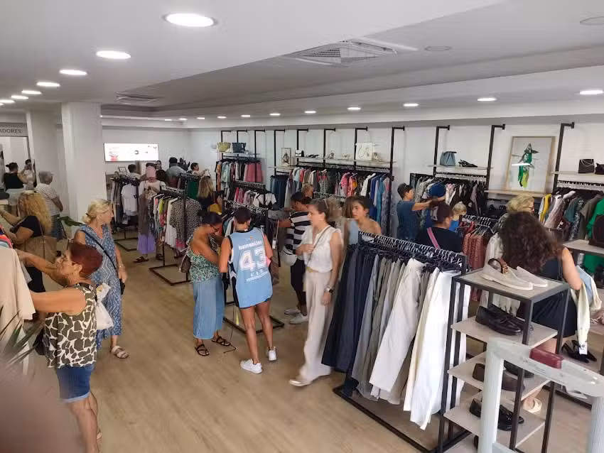 Moda re- La L&iacute;nea de la Concepci&oacute;n