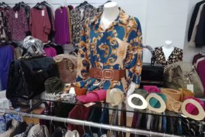 MODAS Y COMPLEMENTOS LA RUBIA