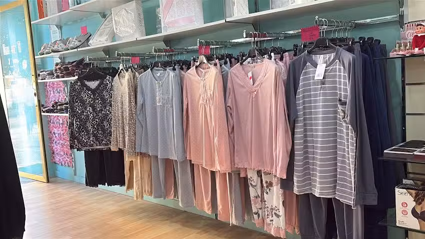 Modas y complementos turquesa