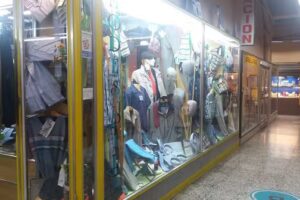 Modes Pili (Gal&middot;leries Encants Nous)