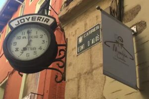 Montse Catal&aacute; Roba i Complements