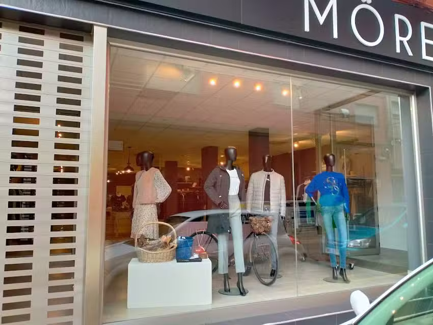 M&Ouml;RE. Primeras marcas para hombre y mujer a precio outlet.
