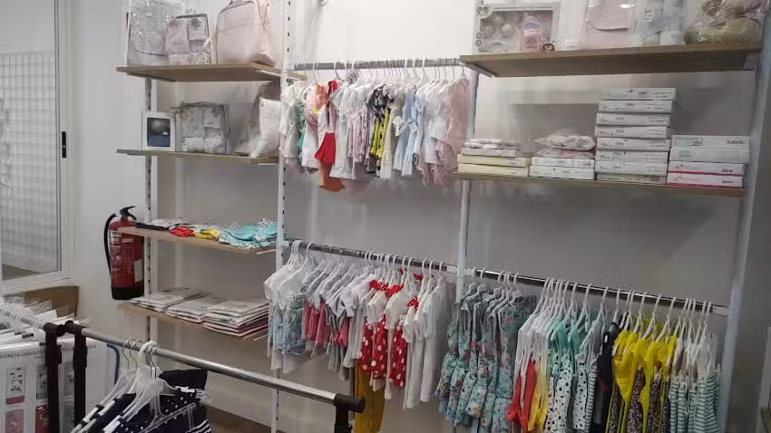 Nafnel moda infantil y complementos