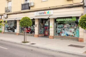 Nanakids – Artículos para bebés, juegos y juguetes educativos Eurekakids Fernán Núñez Córdoba. Decoración de globos.