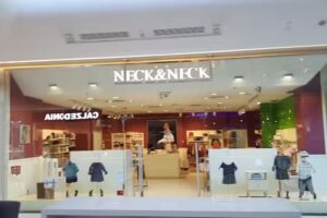 Neck & Neck