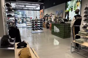 New Era Store Barcelona CC La Maquinista