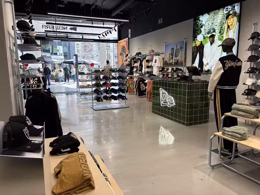 New Era Store Barcelona CC La Maquinista